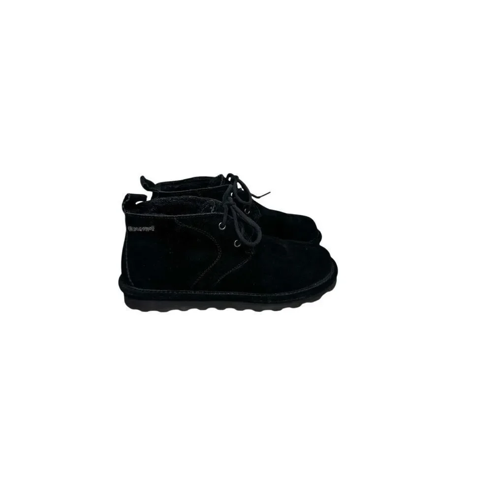 Bearpaw skye black suede lace up wide width chukka boots size 7
